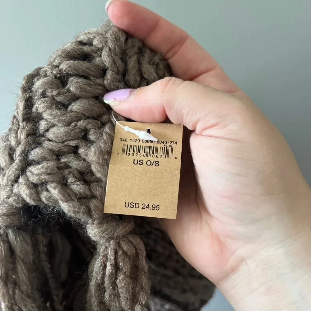 American Eagle Outfitters offers chunky welcome